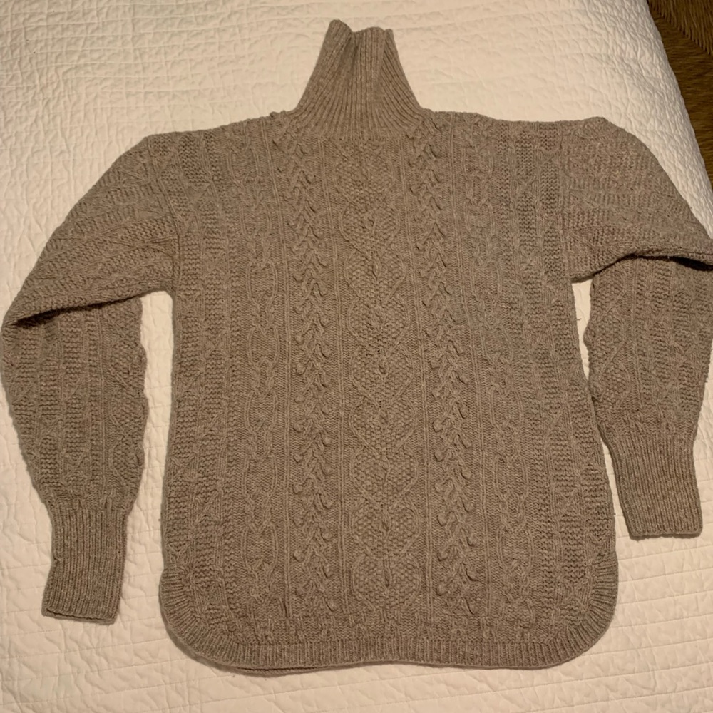 All week long size M. Women turtle neck sweater. Wool blend cozy and comfortable